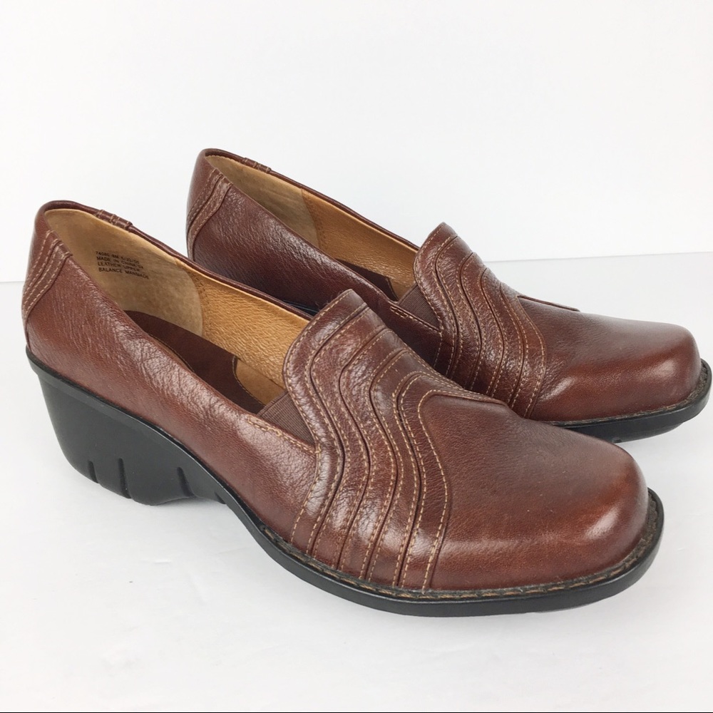Clarks Artisan Collection Size 8M Brown Loafers